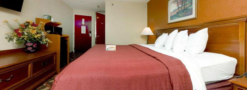Quality Inn & Suites Kansas City I-435N Near Sports Complex Экстерьер фото