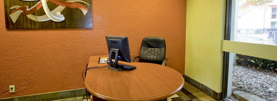 Quality Inn & Suites Kansas City I-435N Near Sports Complex Экстерьер фото